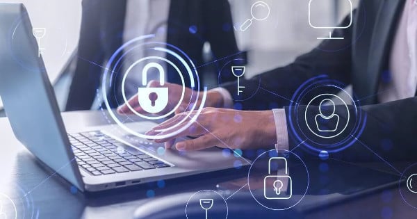 Sécurité et protection des données : Ex2 vs. EasyHoster