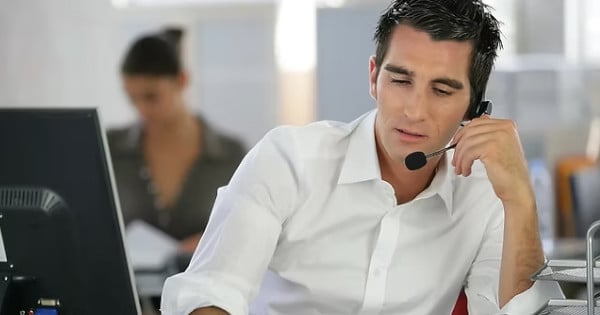 Service client et support technique: Ex2 v.s A-A-Hébergement