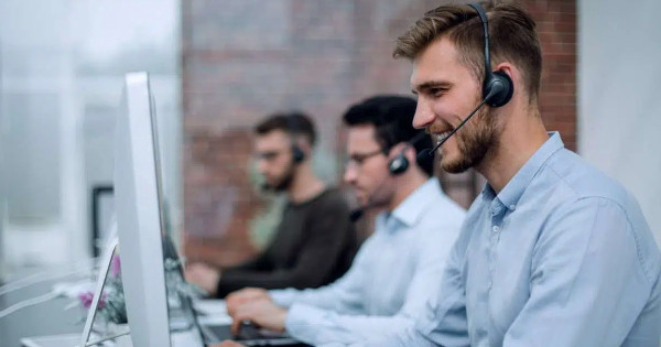 Ex2 vs. EasyHoster : Support technique et service client