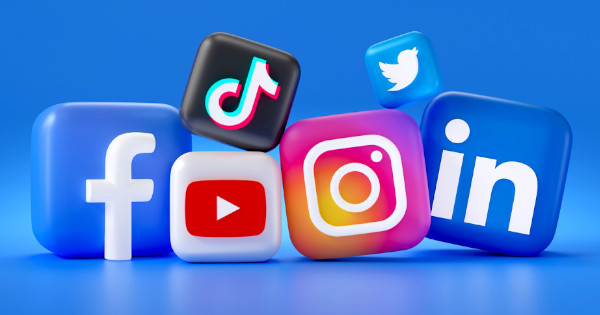 Vérifiez la disponibilité du nom de domaine sur les réseaux sociaux